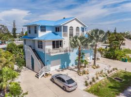 Sunset Views Steps From the Beach With Elevator Duplex, Ferienwohnung in Englewood