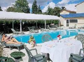 Minotel Le Boeuf Rouge, hotel v destinaci Saint-Junien