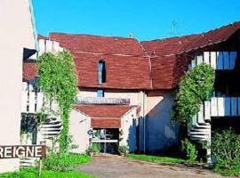 Minotel Le Chantereigne, hotel v destinaci Sainte-Savine