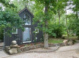 Oak Cottage near Rønne & Beach, hótel í Rønne