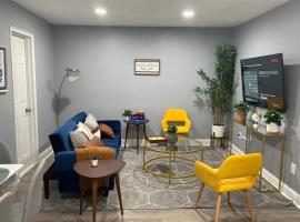 Reduced Priced! Apt by American Dream, Sleeps 6, hotel v destinaci Lodi