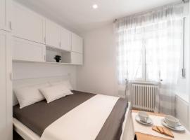NUOVO LOFT al MARE con PARCHEGGIO GRATUITO – apartament w mieście Misano Adriatico