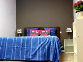 Butterfly Bedroom in Sweet Home – tani hotel w mieście Aimargues