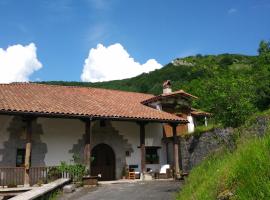 Etxatoa, cottage in Odériz