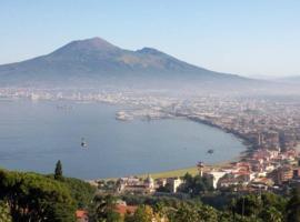 Napoli Pompei Sorrento Appartamento con Posto Auto, hotel in Gragnano