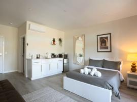 Awesome Balboa and Downtown View with Cozy Patio, ξενοδοχείο στο Σαν Ντιέγκο