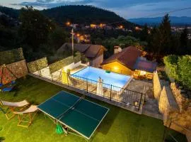 4 Bedroom Stunning Home In Rukavac