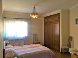Alojamento Rocha, quarto em acomodação popular em Viseu