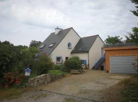 Agréable maison entre plage (900m) et forêt (600m), cottage di Saint-Cast-le-Guildo