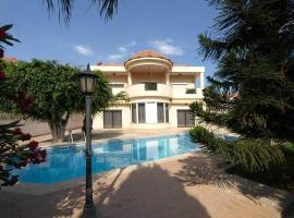 Patatas Villa, holiday home in Limassol