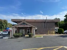 Travelers Inn