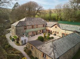 The Parlour - The Cottages at Blackadon Farm, holiday home in Wrangaton