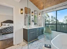 Marbella Lane - 3BR Penthouse Executive Suite, SFO, Parking