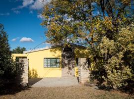 Artists cottage, hotel in Ladybrand