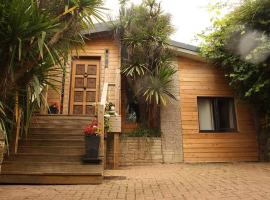Peaceful & Central Self Contained 1 Bedroom House, apartemen di Glastonbury