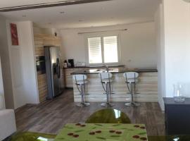 Ghisonaccia, F4 de charme, apartemen di Ghisonaccia