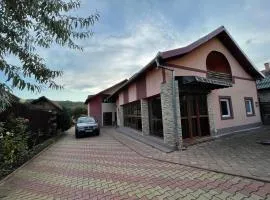Pensiunea Colț de Rai
