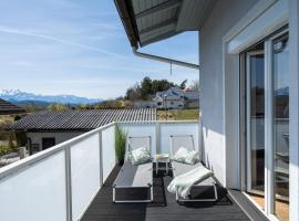 Schönes Ferienhaus mit Garten, alloggio vicino alla spiaggia a Pörtschach am Wörthersee