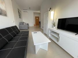 Royal Suites Estepona by Croma, hotel v destinaci Estepona