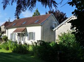 Gite de Bossican, hytte i Montmartin-le-Haut
