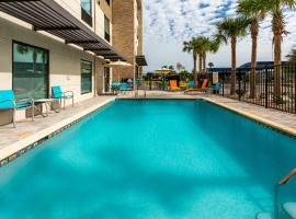 Holiday Inn Express & Suites - Ft Myers Beach-Sanibel Gateway, an IHG Hotel, Hotel in Fort Myers Beach
