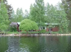 Lomasaaret Cottages