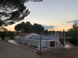 Pabell&oacute;n en Finca, Villa con Piscina Zarzuela