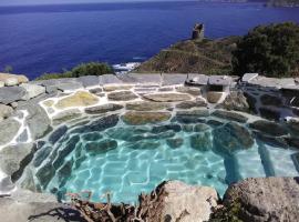 Logement de charme avec piscine privative, villa in Pino