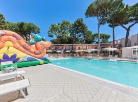 Residence Poggio Dei Pini: Marina Romea'da bir apart otel