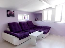 Top floor apartment in the Center of Pomorie, hotel in Pomorie