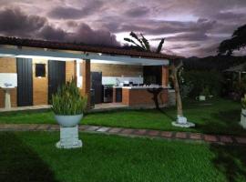 Inviting 14-Bed Villa in Toro Valle del Cauca, hotel with parking in Toro