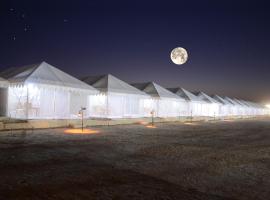 Shiv Tara Desert Camp โรงแรมในSām