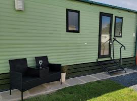 Ocean Edge Holiday Park 2 Bed Static, парк-готель у місті Хейшем