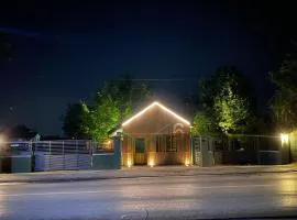 Villa Number 6 - apartment complex