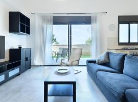 Luxury Living at Achziv Beach Apartment by Sea N' Rent, מלון יוקרה בנהריה