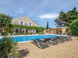 Villa de 5 chambres avec piscine privee jardin clos et wifi a Uchaux, holiday rental in Uchaux