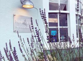 Whitecliff Guest House, hotell i Weymouth