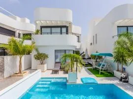 STYLISH VILLA 2018,POOL,3B.R.WIFI,NETFLIX