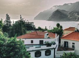 Mateus House - Porto da Cruz Center, boende vid stranden i Porto da Cruz