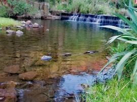 Rocky Drift Private Nature Reserve, hotel i Waterval Boven