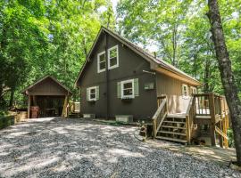 Honey Bear Hideaway, cottage in Helen