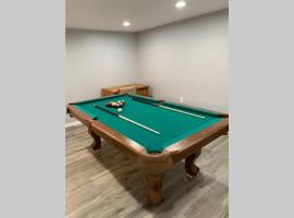 Just renovated Camelback SKI-ON/OFF,SNOW TUBING,PAINTBALL, hotel in Tannersville