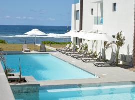 Eastern Blue - Sea View Luxury Apartment, hotel v destinaci Poste Lafayette
