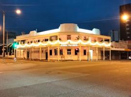 Newmarket Hotel, hotel poblíž Letiště Townsville - TSV, Townsville