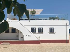 CasaBlanca - Haus am Meer, hotel in Fuzeta