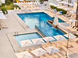 Globales Cala Bona: Cala Bona'da bir otel