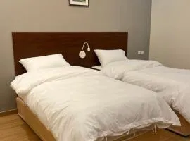 ليلة مبيت للشقق المخدومة خلف مستفى قوى الامن