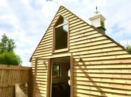 The Clock House, apartment in Canterbury