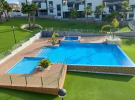 Luxury Penthouse Oasis Beach VIII Orihuela Costa Punta Prima, lyxhotell i Torrevieja