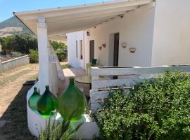 casa filippa, cabaña o casa de campo en Sassari